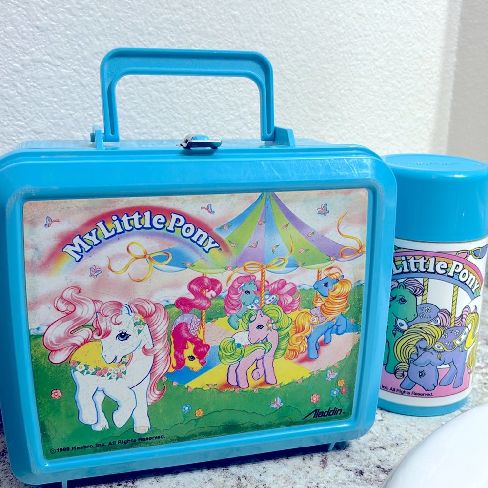 Vintage 💕🌈1989 My Little Pony plastic lunchbox with thermos included